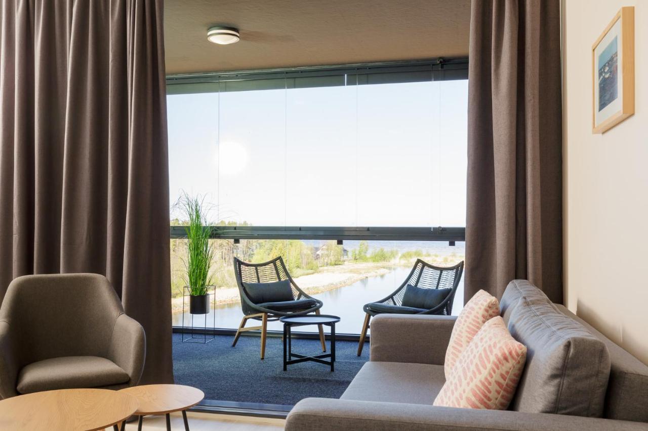 Marina Chalets Studios By Hiekka Booking - Sisaeltaeae Liinavaatteet Ja Loppusiivouksen Kalajoki Room photo